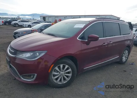 2017 Chrysler Pacifica Touring-L z USA, uszkodzony, nr VIN 2C4RC1BG2HR795679